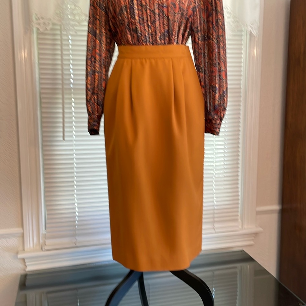 Vintage 90’s Tanner Skirt Size 4